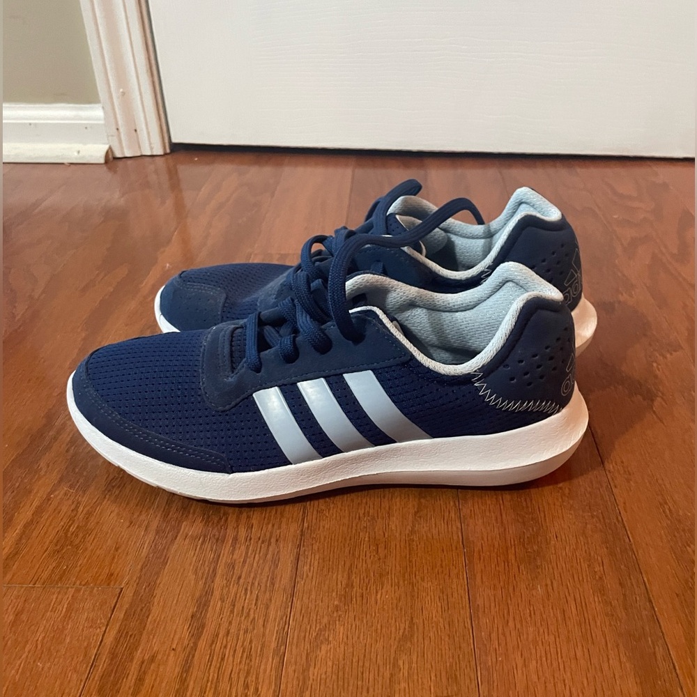 adidas Women's Navy Blue and Light Blue Athletic Shoes Size 8